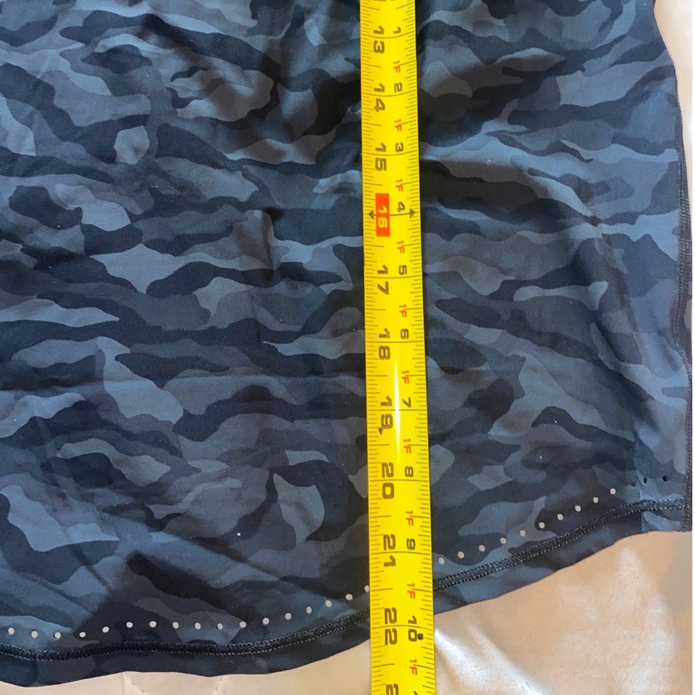 Lululemon Long Sleeve Swiftly Tech 2.0 Camo Black Gray Workout Top Size 4 - Picture 7 of 8